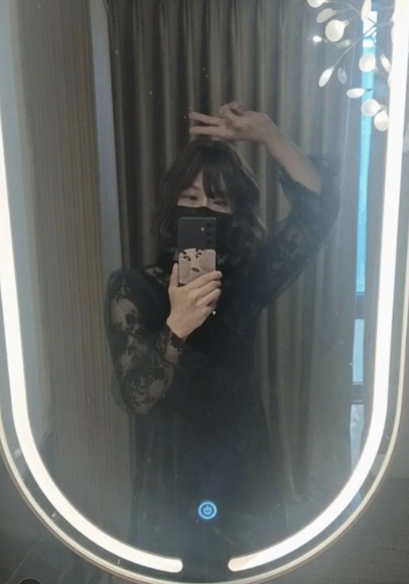 Hi_Yandere's tweet image. 아크로바틱한 손짓@ 애쓴다 Kai@@ 근데 트위터 알고리즘은 참 이해가 안되네용@@ #cd #crossdressing #algorithms #sissy #hook me up #여장 #女装子じょそうこ