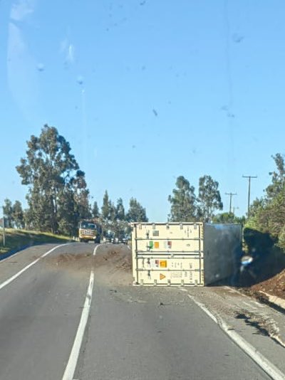 Atención transportistas

Accidente en camino costero rumbo a San Antonio, altura cruce Las Pataguas.

09:15 AM.