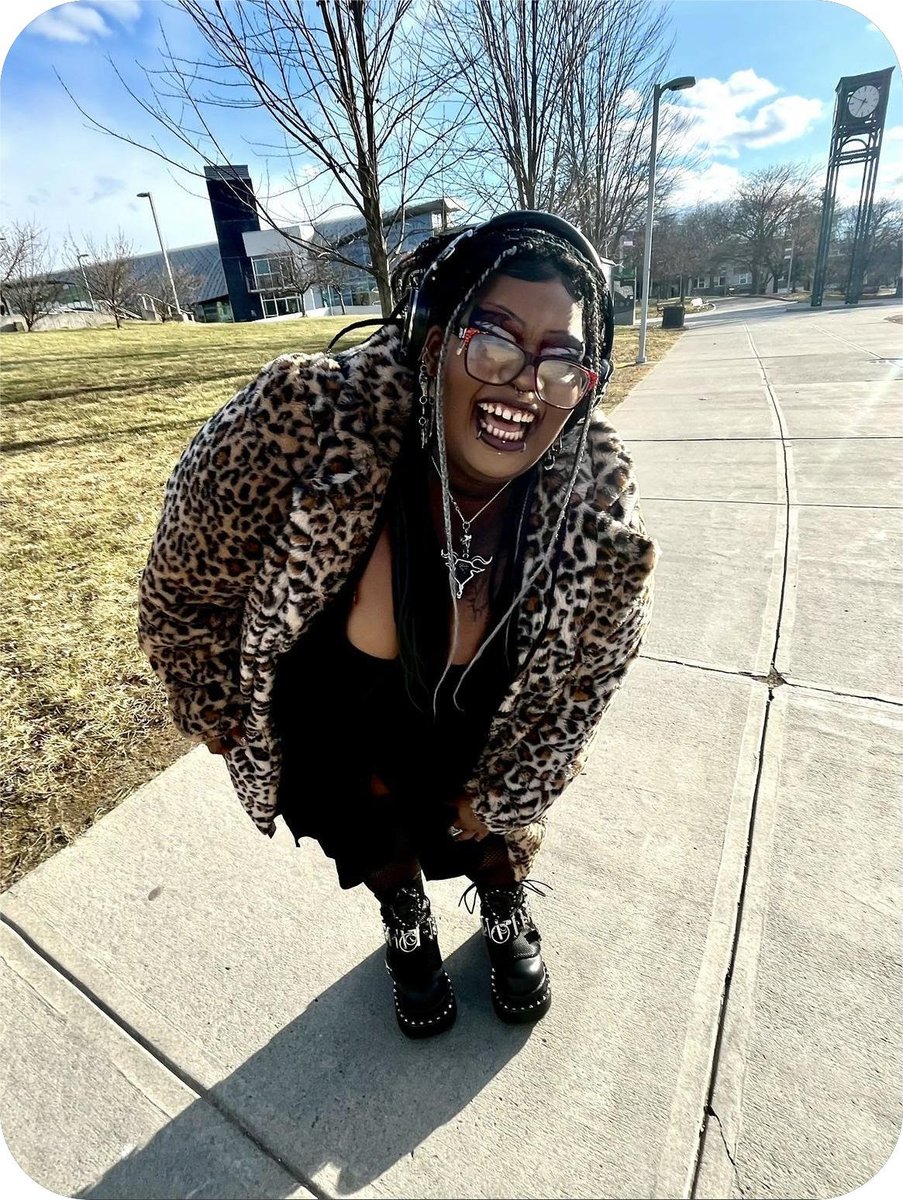 SmartStartED's tweet image. Meet Ms. Watson, one of our incredible Teacher’s Aides in Albany, NY! With a heart for kids, a gift for patience, and a passion for supporting students every step of the way, Spike brings warmth and dedication to the classroom each day. 💛
#StaffSpotlight #TeachersAide