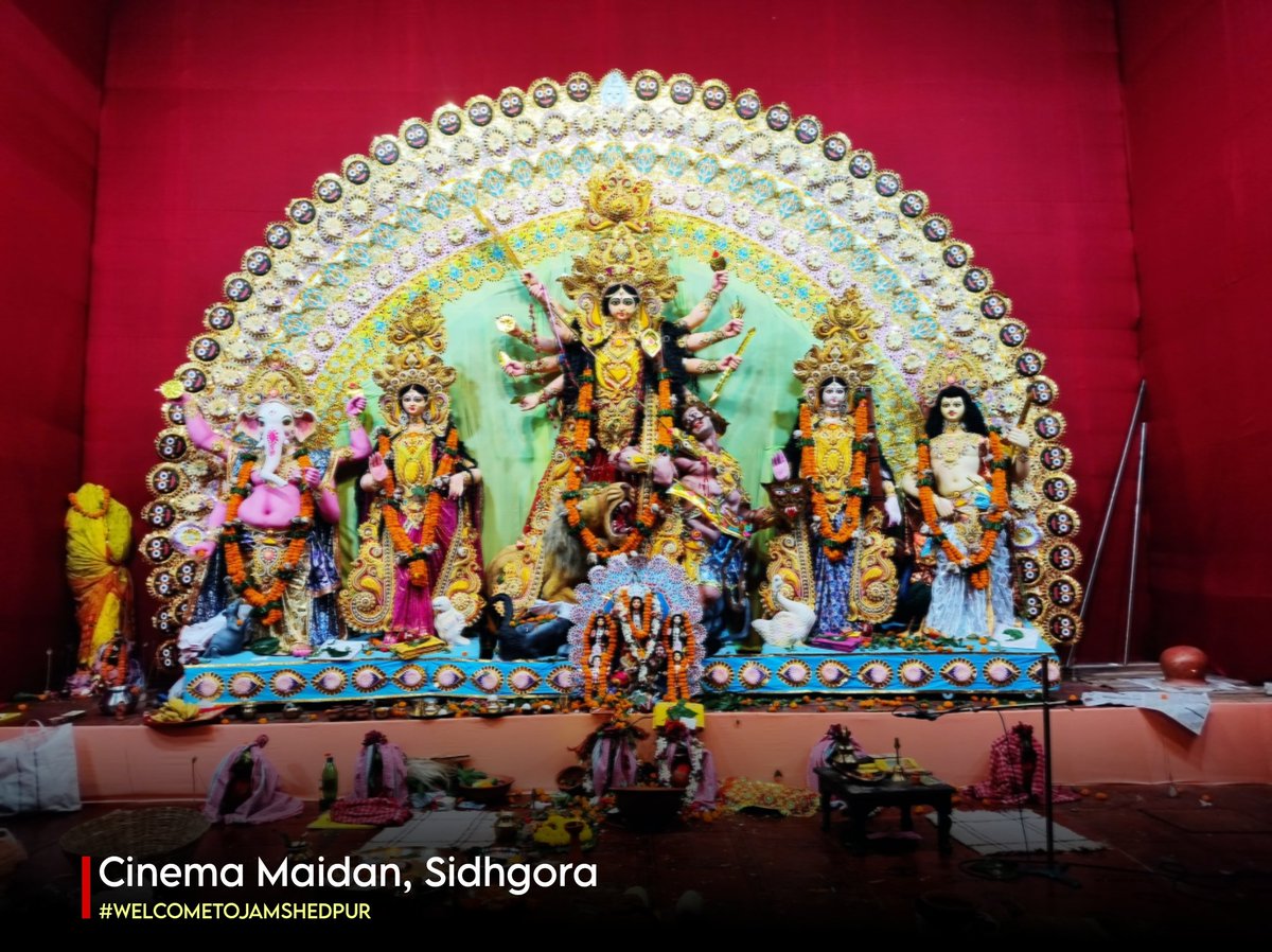 WelcometoJSR's tweet photo. Cinema Maidan, Sidhgora 🙏

Credit : @SwainShashank

#welcometojamshedpur #WelcomeToJamshedpur #sidhgora #cinemamaidan #durga #DurgaPuja2025 #DurgaPujaVibes https://t.co/8OtBVOs81l