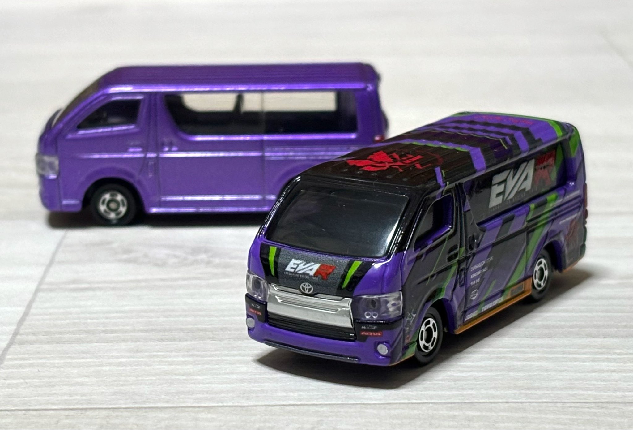 トミカ トヨタ ハイエース & カラフルコレクション 2022 タカラトミー トミカ カラフルコレクション 2022 トヨタ