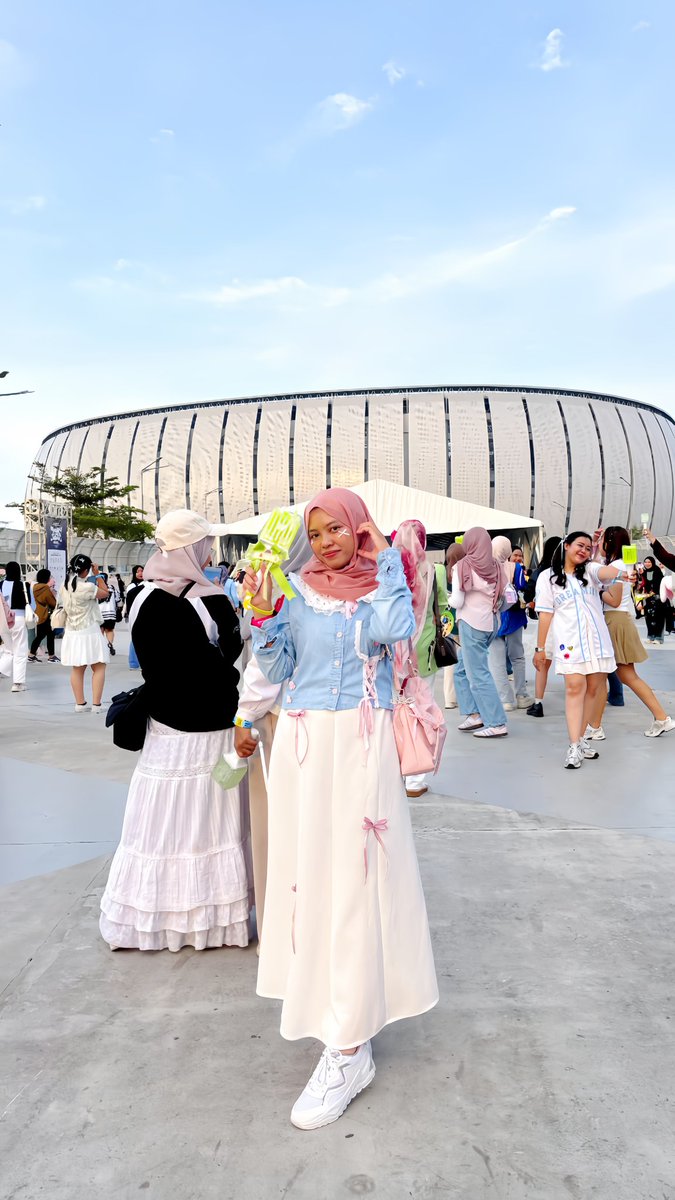 Loovi 🍉 tweet media