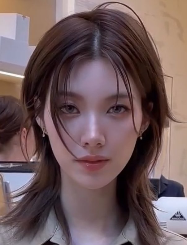 fabormk's tweet image. im not okay sobbing 😭 shes so unreal looks like an AI superstar 

#OrmKornnaphatxDiorSS26 #ormkornnaphat‌ #DiorSS26 
@Dior @ormmormm