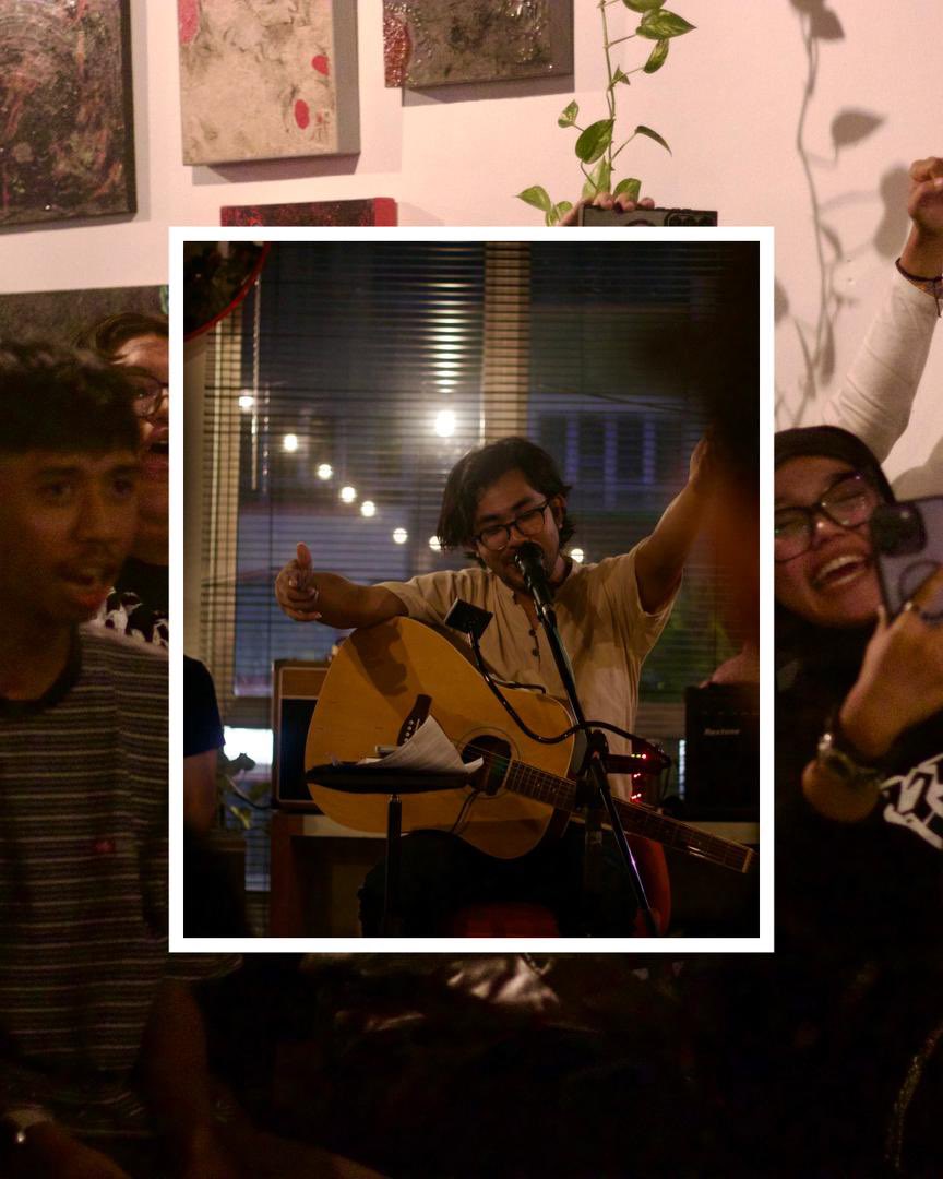 DependentMy's tweet photo. Kata kata hari ini,

Terima kasih buat rakan rakan crew yang sudi menjadi tulang belakang untuk menjayakan acara ini

Terima kasih buat rakan rakan dari @goldstepmvmnt69 sebab menjadi sebahagian dari tenaga untuk acara ini

Terima kasih kepada Badstrike selaku label yg bekerjasama untuk mengeluarkan merchandise 

Terima kasih kepada Diastole Cafe sebab memberi ruang untuk kami berkongsi karya ini

Dan yang paling penting, terima kasih kepada semua yang hadir pada malam 27 September yang lepas. Tanpa kalian, kita tidak akan mampu mencipta kenangan yang manis ni. Dan sebab kalian juga, kami terus hidup dalam industri ni

TERIMA KASIH untuk malam yang indah ❤️