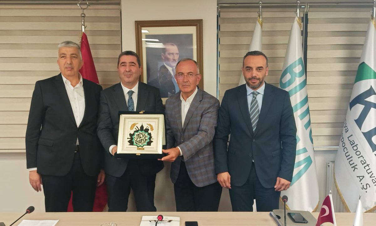 Borsamız Eylül ayı Meclis Toplantısı'nda İŞKUR İl Müdürümüz Önder Çiftci ve SGK İl Müdürümüz Erkin Avcı'yı ağırladık. Çalışma hayatı, istihdam ve sektörlerimizin talep ve önerileriyle ilgili istişarede bulunduk. Katılımları için teşekkür eder, çalışmalarında başarılar dilerim.