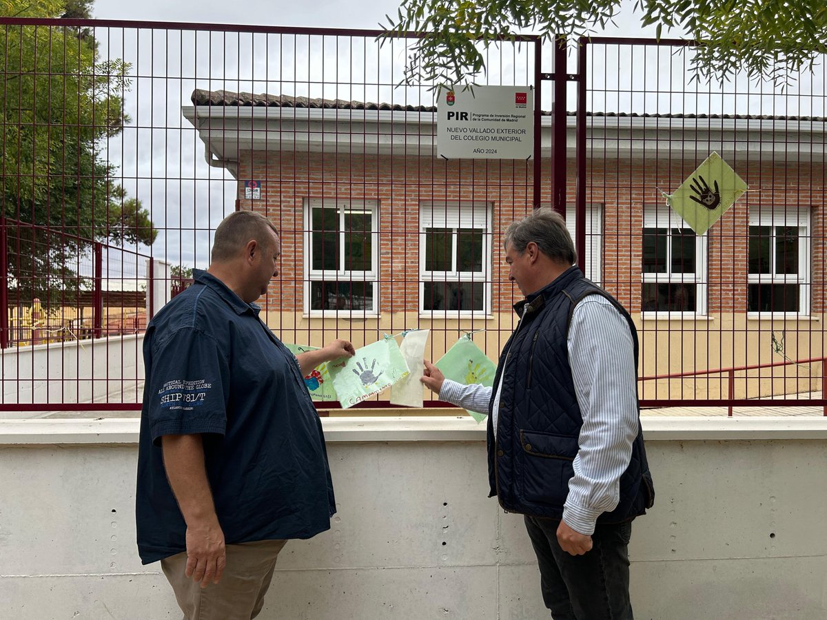 AdmonLocalCM's tweet photo. 🏘️ La @ComunidadMad invierte 2,5 millones de euros en obras de asfaltado y acondicionamiento de una veintena de calles en #MejoradadelCampo.
🛤️ Además, en #Corpa se están acondicionando y remodelando sus principales caminos rurales. https://t.co/7BMvDSsEdl