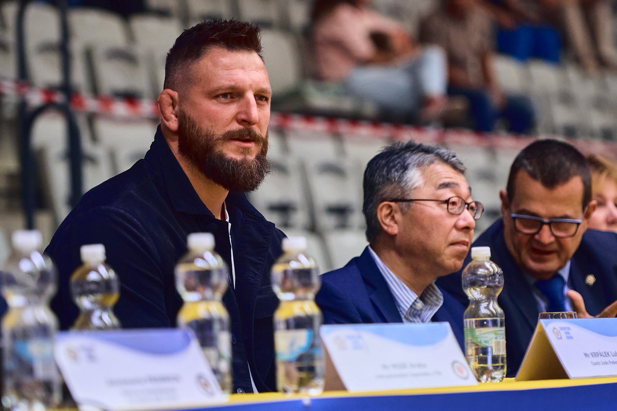 Setkal jsem se s Lukášem Krpálkem, legendou českého juda. Věřím, že díky judu se bude spolupráce mezi Japonskem a Českem i nadále prohlubovat. Těším se také na dokument o jeho životě.