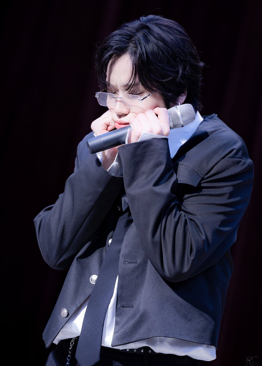 TT_DulgiB's tweet photo. 250831 인기가요 미니팬미팅    

🍒🫣🍒

#틴탑 #니엘 
#JUST15_TEENTOP #CherryPie https://t.co/rQZbHscewN