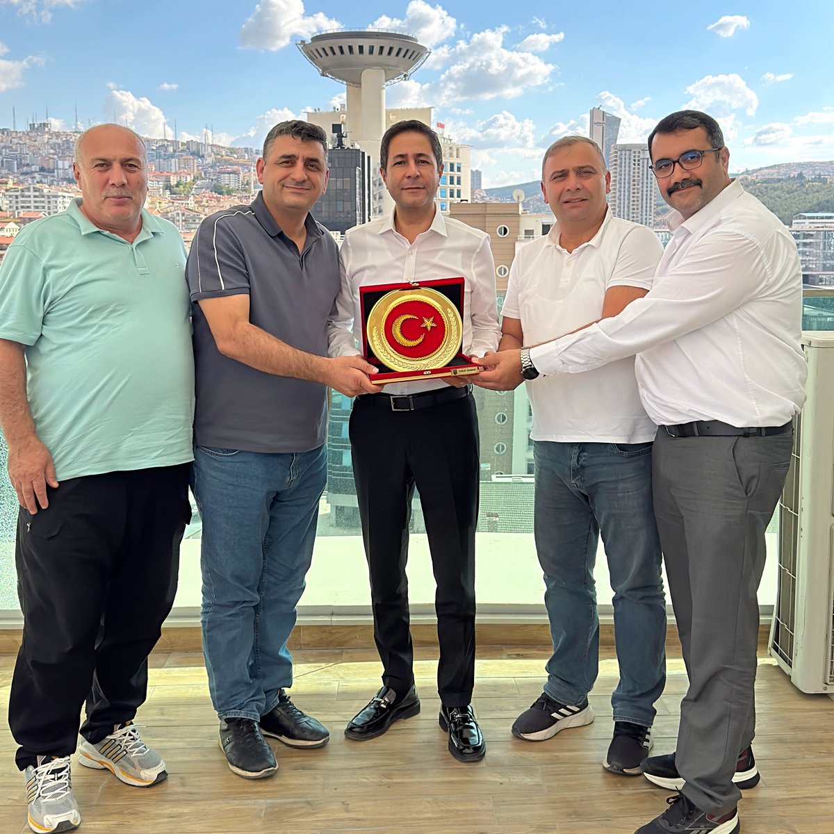 🇹🇷 Aziz gazilerimizin ziyaretinden onur duyduk.

Türkiye Harp Malulü Gaziler, Şehit Dul ve Yetimleri Derneği Tokat Şubesi Başkanı Gazi İbrahim Güleç,
Başkan Yardımcısı Gazi Abdullah Özbüber,
Denetleme Kurulu Başkanı Gazi Haşmet Armağan
ve Yönetim Kurulu Üyesi Mehmet Günaydın,