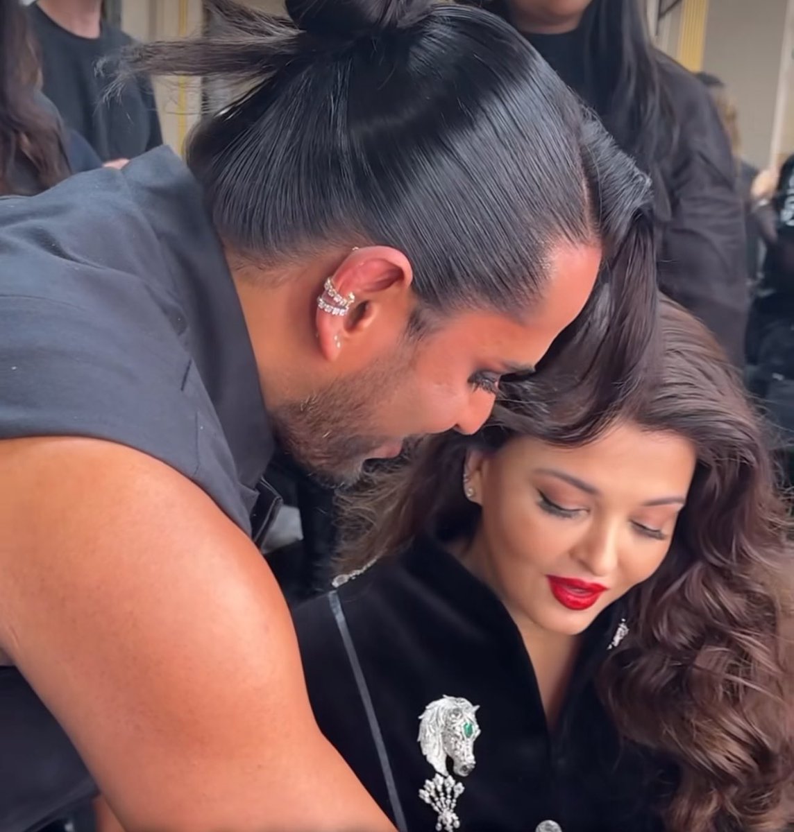 i mean just look at her!