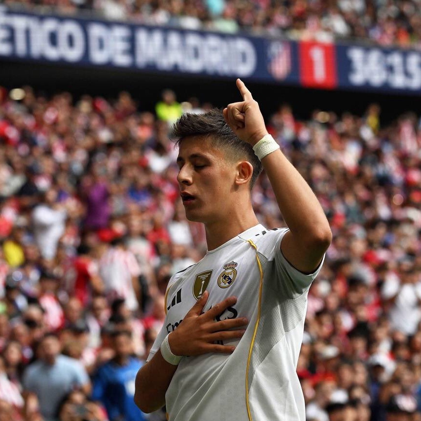 MadridXtra's tweet image. 🚨 OFFICIAL: Arda Güler is La Liga U-23 Player of the Month.
