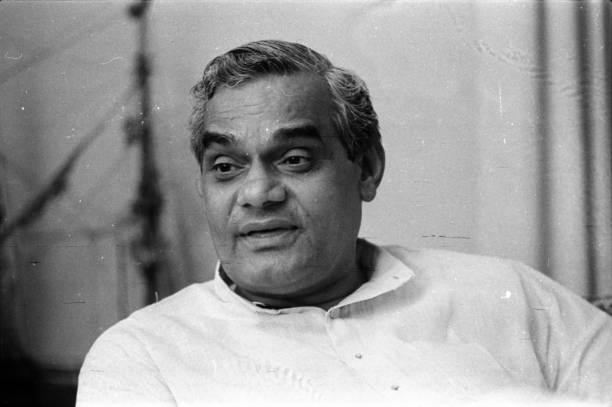 Vishal_aawaj's tweet photo. श्रद्धेय अटल जी जहां कही भी होंगे ... 
भाजपा के वर्तमान चाल चरित्र से शर्मिंदा हो रहे होंगे !

#हिंदू_विरोधी_भाजपा https://t.co/WRS5DKc3YW
