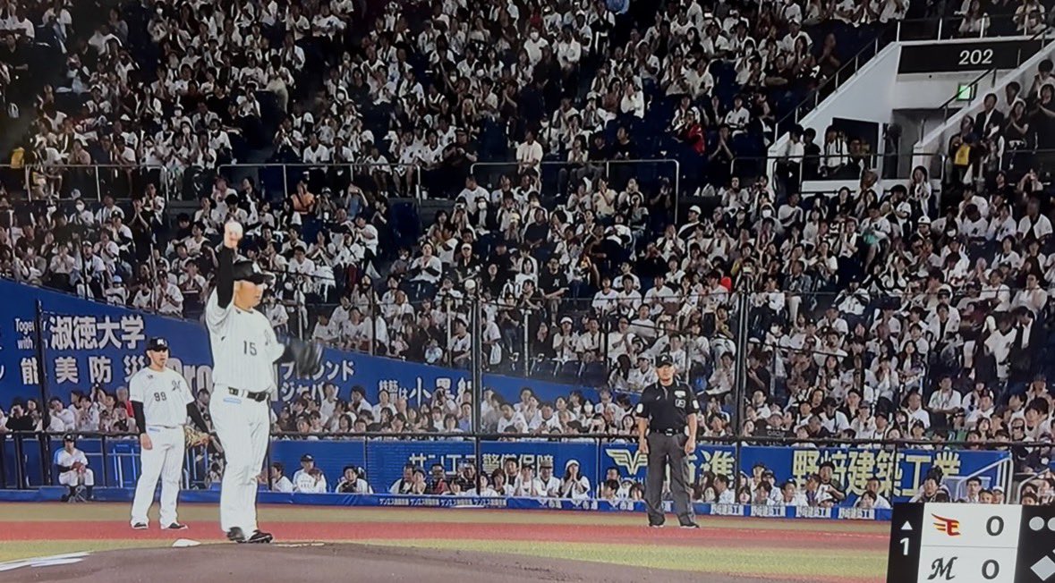 aoyama_0812's tweet image. 将大、日米通算200勝おめでとう‼️
美馬、15年間現役生活お疲れ様‼️
#田中将大
#おめでとう
#美馬学
#お疲れ様