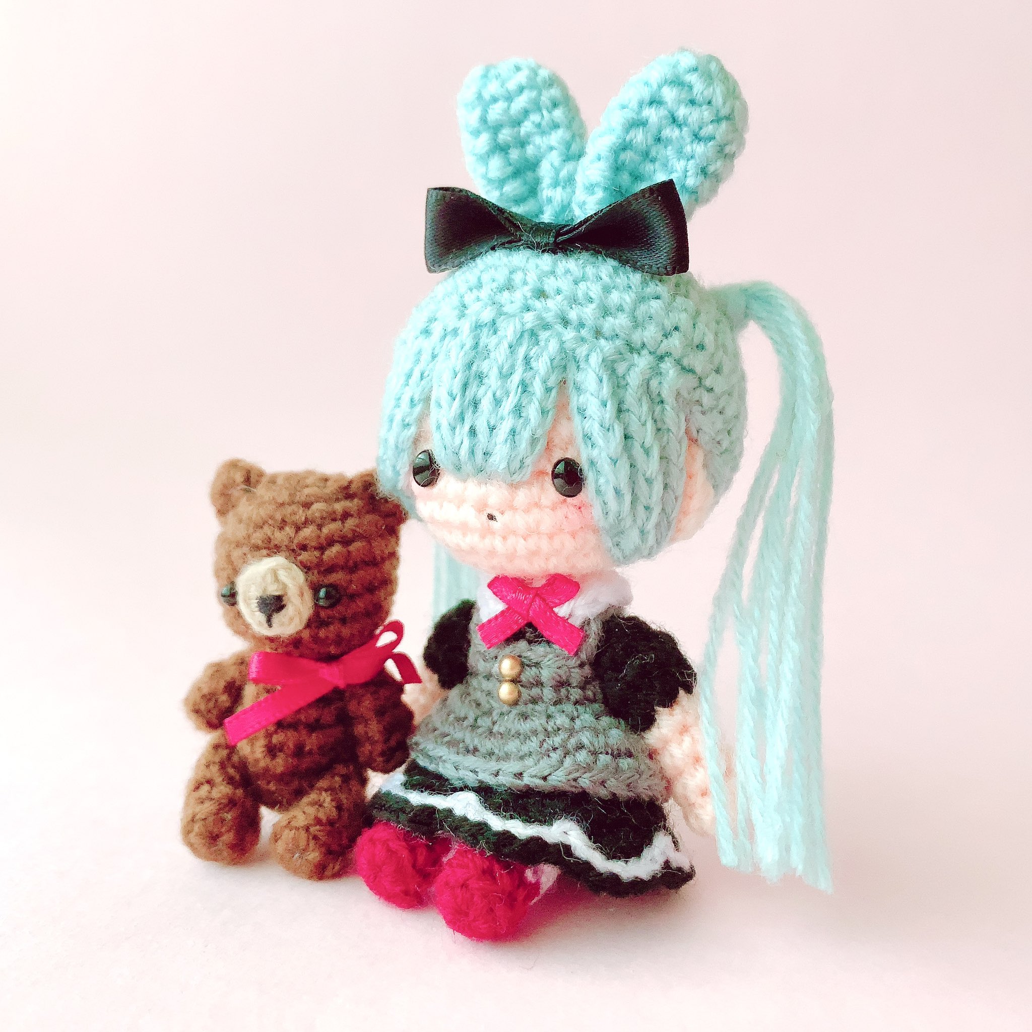 ハンドメイド　あみぐるみ　オーダー品 あみぐるみオーダーメイド Vtuberさんを制作させて頂きました