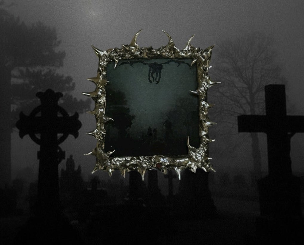 Your__fay's tweet photo. Shinigami walks beside me. https://t.co/CxHC5P2nDc