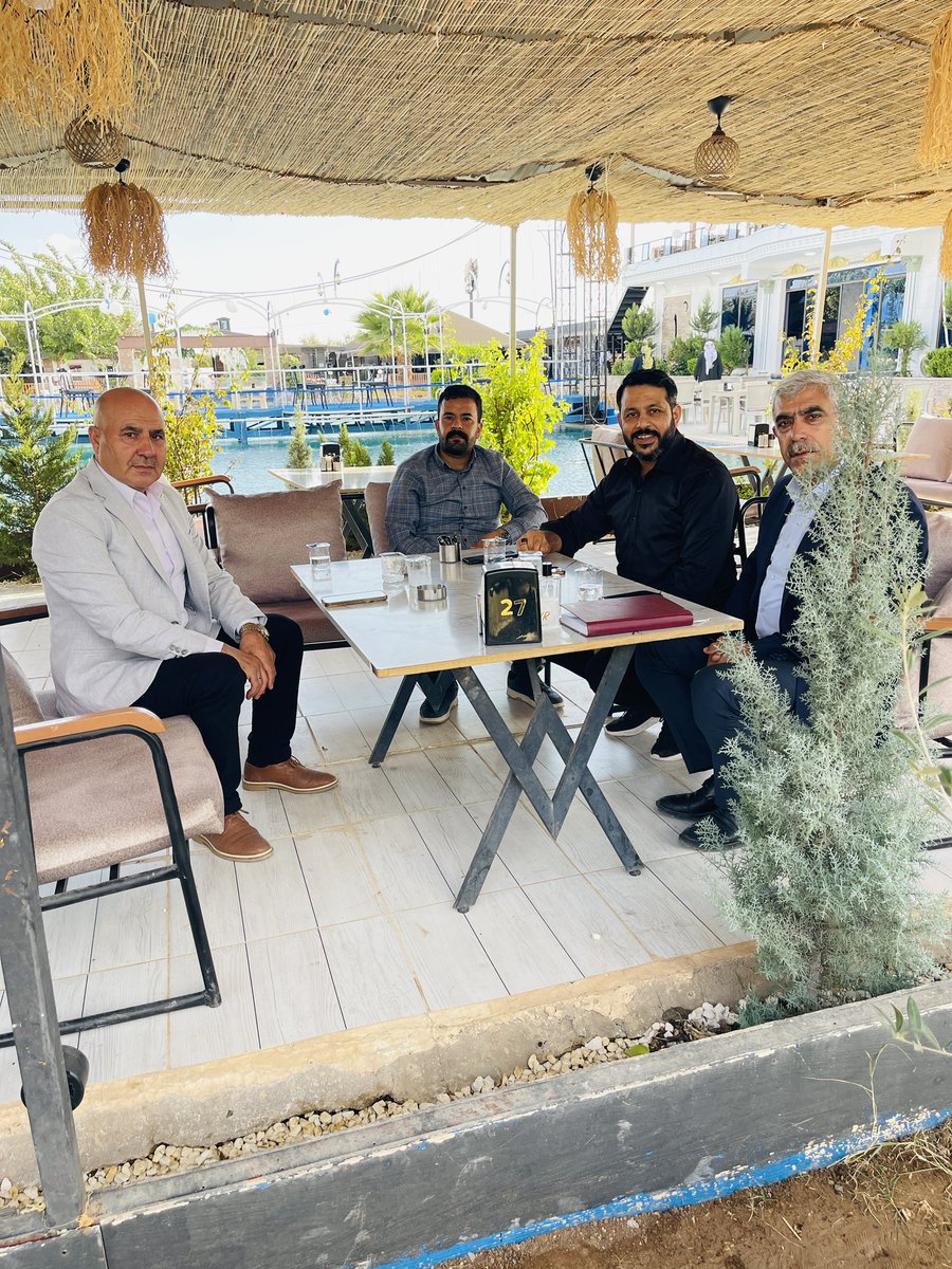 Belediye Meclis Üyesi adayımız Tammah aşireti kanaat Önderlerinden Sayın Abdülkerim Koç’un açmış olduğu işyerini ziyaret ettik.
Hayırlı ve bereketli rızıklar dileriz.
<a href="/erbakanfatih/">Dr. Fatih Erbakan</a> <a href="/nureddingul/">Nureddin GÜL</a> <a href="/MehmedAltinoz/">Mehmet Altınöz</a>