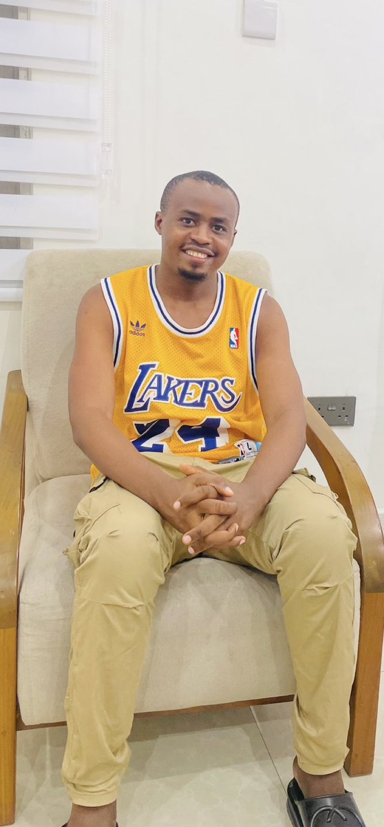 TitoMagoti's tweet image. Hauwezi kutaka kazi ya umma alafu ukakerwa na kauli za vijana wanaoona Taifa lao linaendeshwa kindezi, kiasi uwateke na/au kuwatupa jela. 

Lazima uwe na uvumilivu wa kisiasa au ukatafute kazi nyingine. 

Free this young fell, Kiduku, now.