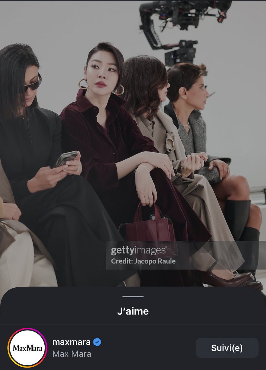 thess0218's tweet image. 📍Maxmara Likes ❤️

Maxmara was very happy with the news today and went to like their Queen&apos;s posts 👑. The one who honored them 

#MaxMaraxFaye 
#MaxMaraSS26
#MaxMara
#MFW
#FayeInMilanFashionWeek
 #MilanFashionWeek 
#FayePeraya
#ฝ้ายพีรญา