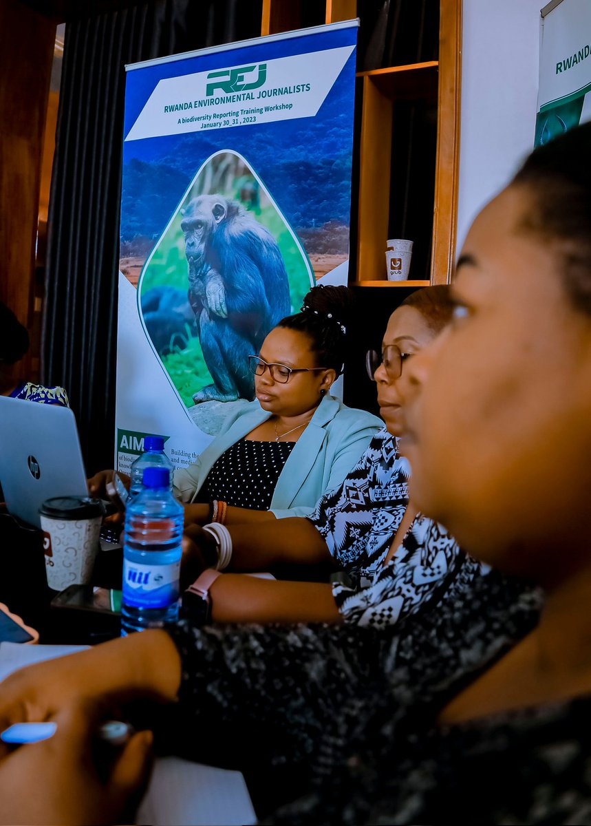 EnviroRwanda's tweet image. One of the best ways to excel in #SolutionJournalism is specialization.

Focusing on a specific area helps to:
✓ Gain deep knowledge and credibility
✓ Deliver precise, authoritative reporting
✓ Build strong connections with scientists, policymakers, and communities
and more...