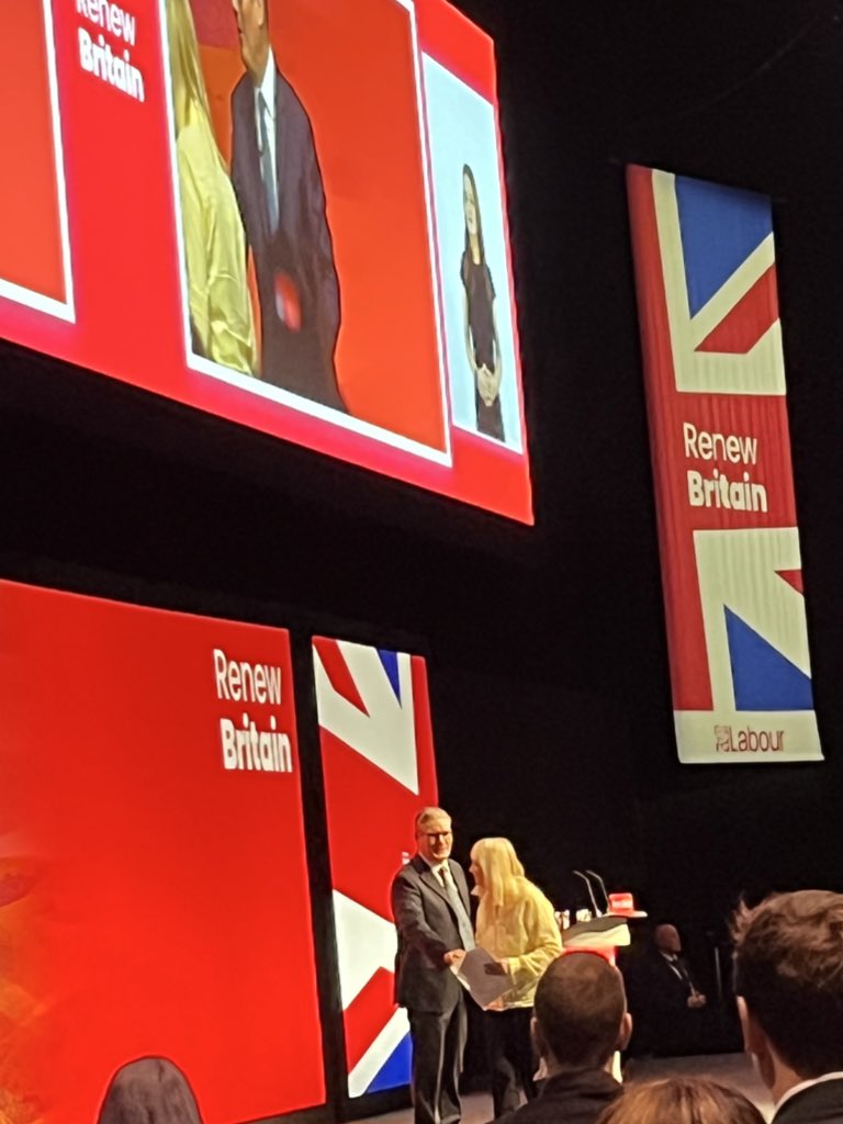 Just listened to Margaret Aspinall addressing #Lab25 and talking about her work to secure the Hillsborough Law. 

A tremendous campaigner, an outstanding speech - and, sharing her gratitude for a Prime Minister <a href="/Keir_Starmer/">Keir Starmer</a> who listened and who kept his promise #JFT97