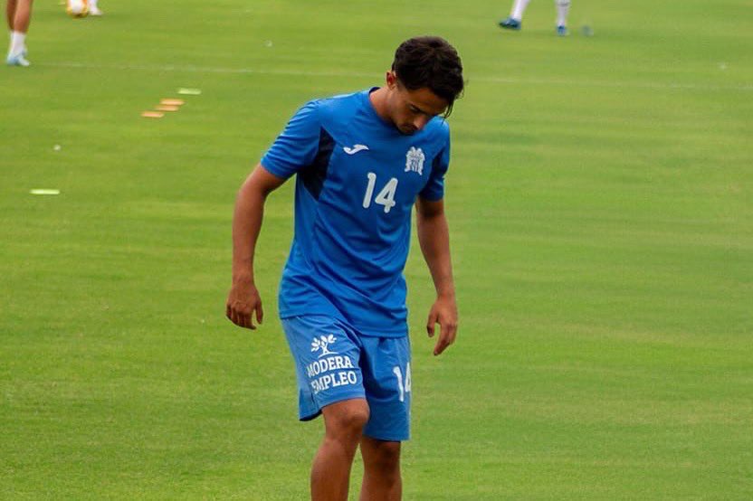 🔵 Sumando minutos en 2ª RFEF ⏰

El trabajo y la constancia de Javi Soto siguen dando sus frutos. 💪🏽 

🦅 Ahora continúa escribiendo su historia en 2ª RFEF, 🏆sumando minutos en la categoría con el Águilas FC. 🔝

👣 Un nuevo paso en su progresión y un premio a su esfuerzo. 🏋