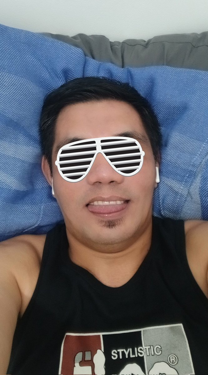 Tara cuddle..hehe