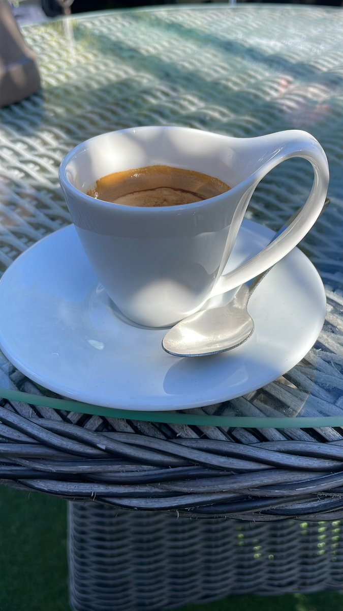 Me: Double espresso please
Server: Any allergies? 🤨

Because of course you'd order a severe caffeine hit of you're allergic 🤪

Been out and about around Cleobury Mortimer way in the sunshine today. 😎