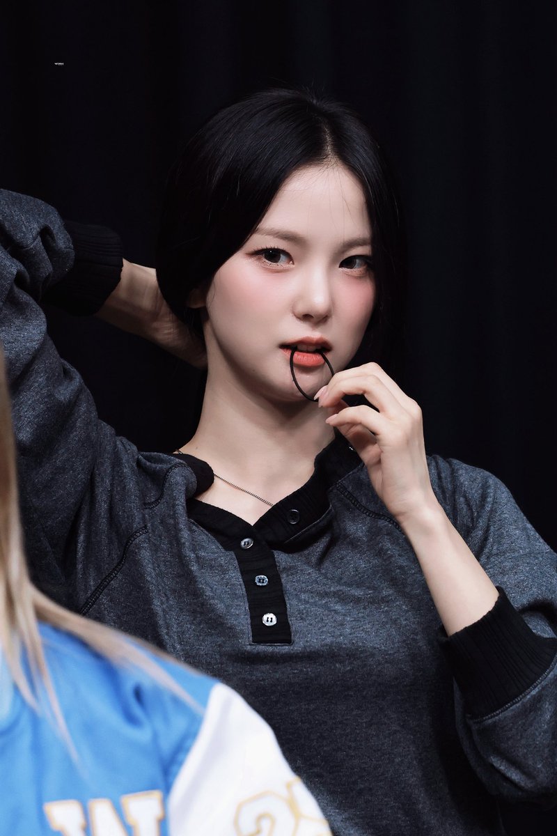 250930
 
🖤

#최유진 #유진 #YUJIN 
#케플러 #KEP1ER