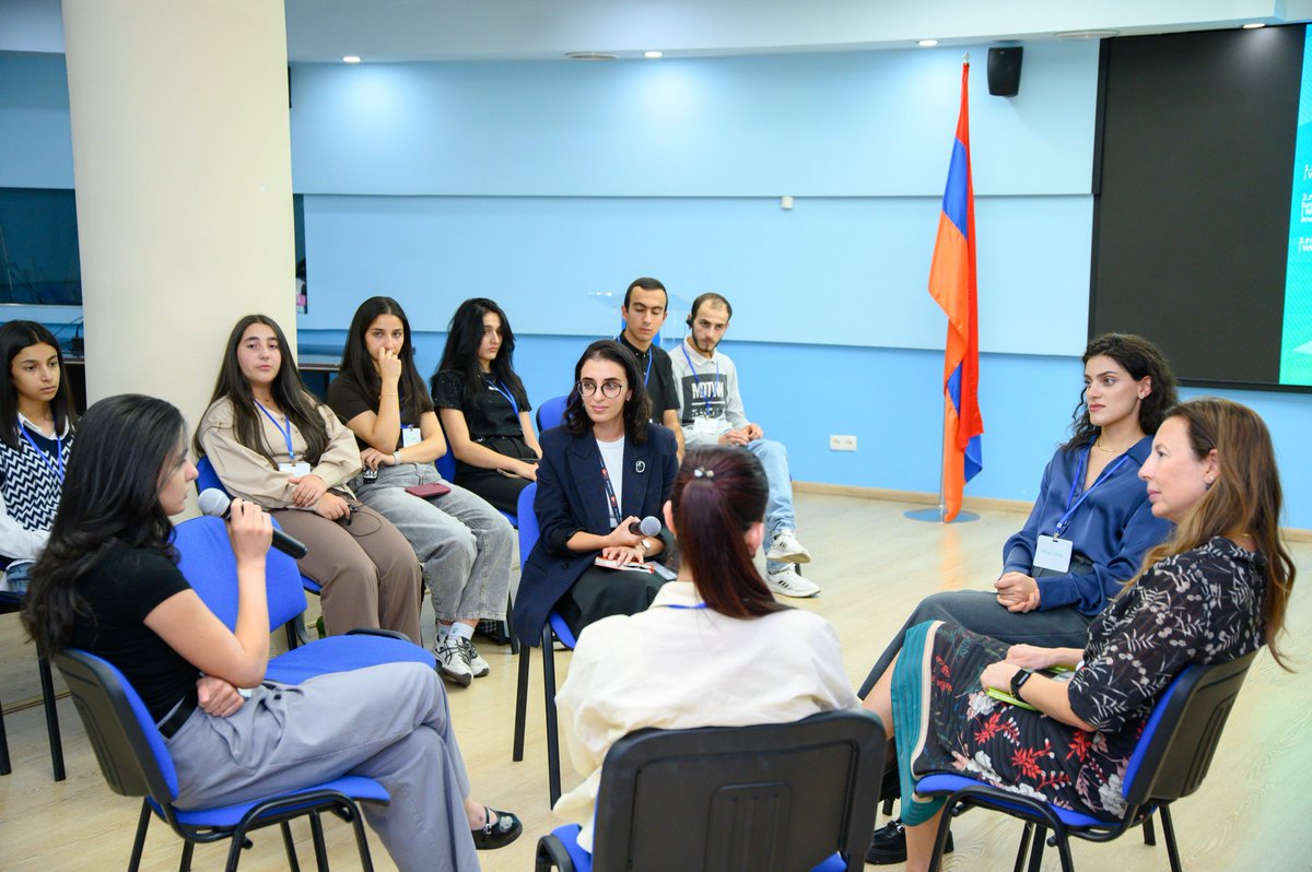 ✨ We welcomed 25 young people from Yerevan &amp; regions of #Armenia to the UN House for a #YouthLead roundtable.  
They raised key issues, asked tough questions &amp; shared solutions.

<a href="/UNYouthAffairs/">UN Youth Office</a> <a href="/WFPArmenia/">WFP Armenia</a> <a href="/UNDPArmenia/">UNDP in Armenia</a> <a href="/unicefarmenia/">UNICEF Armenia</a> <a href="/UNFPAArmenia/">UNFPA in Armenia</a>