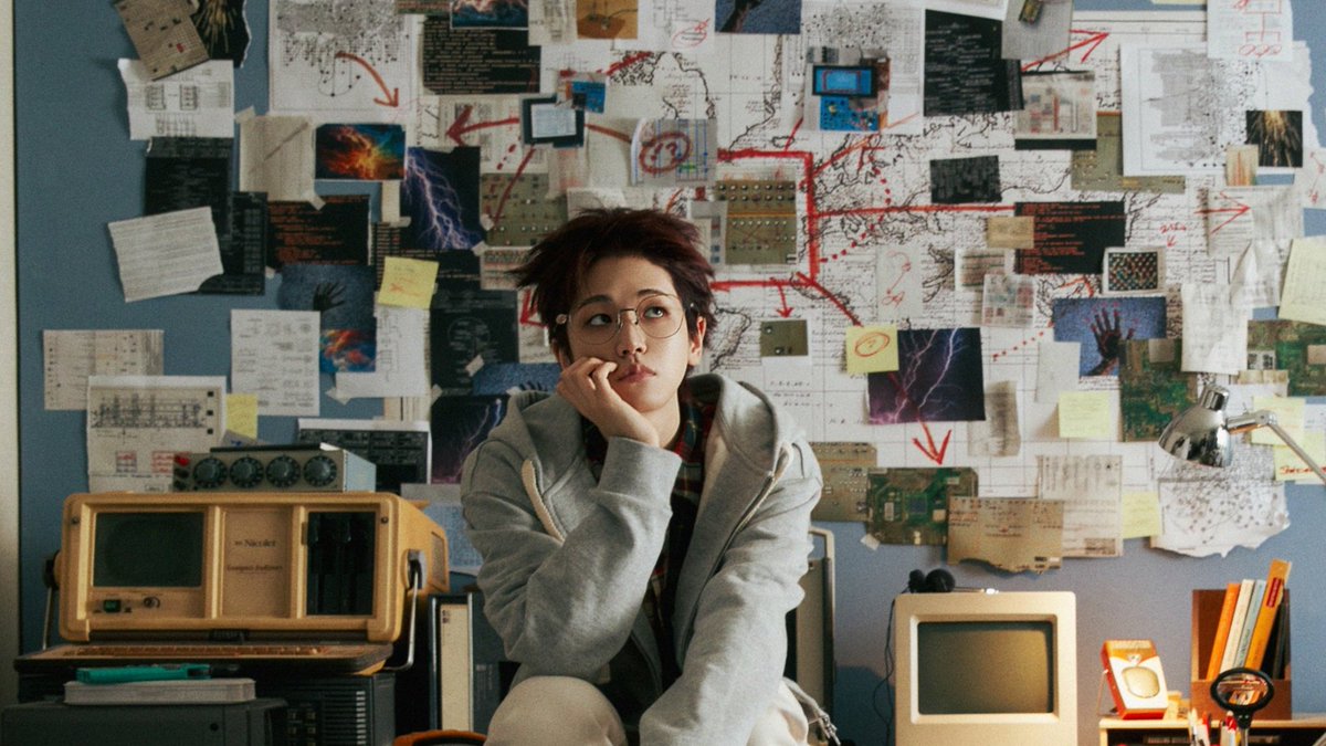 nerdy gamer boy with superpowers pls save me