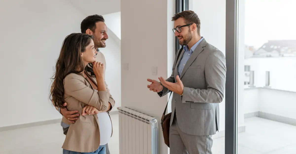 Robert Holmes & Co tweet media