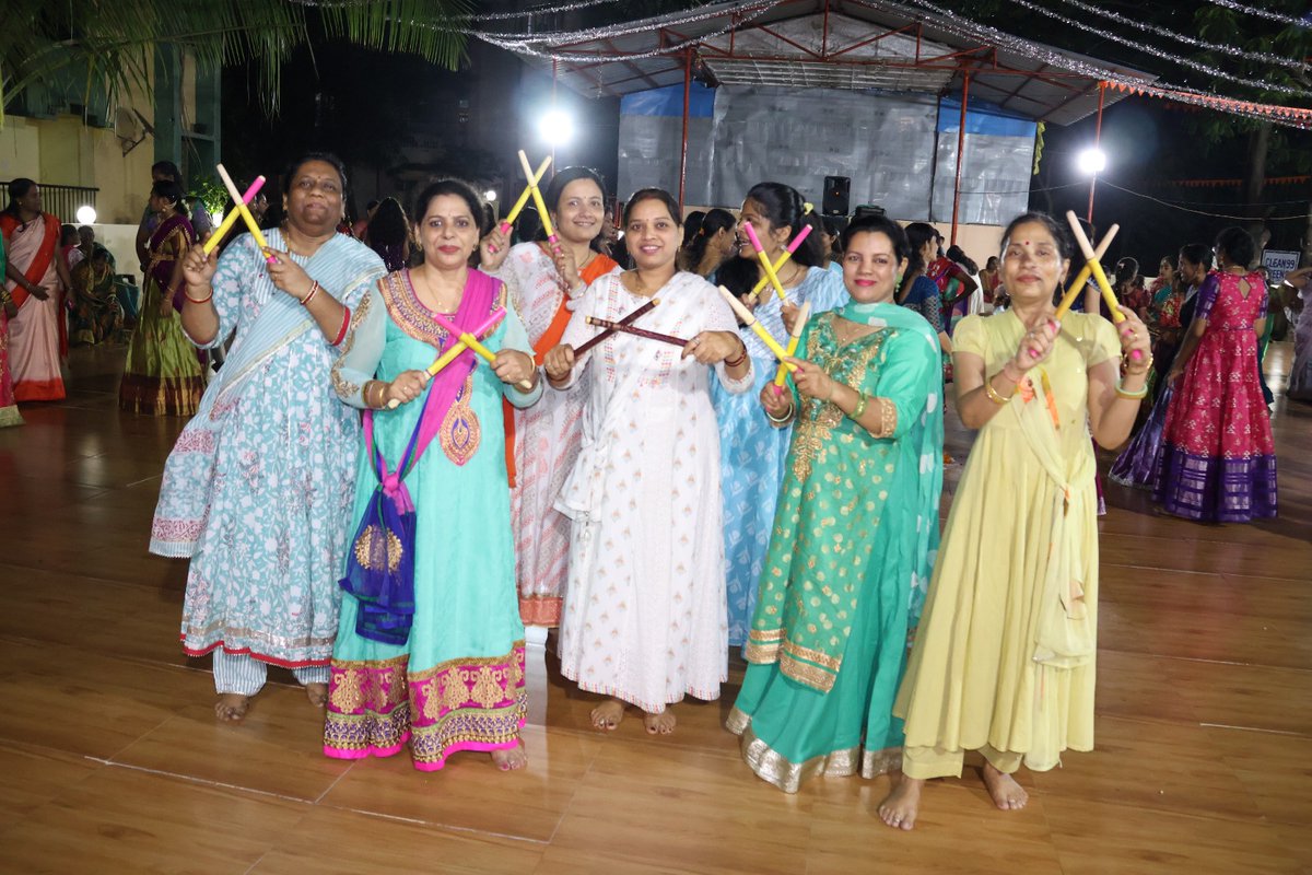RCWA99RAF's tweet photo. Under the aegis of RCWA 99, the families of 99 BN RAF personnel actively participated in the Bathukamma festivities, showcasing a strong sense of unity and cultural pride. Bathukamma the vibrant floral festival of Telangana, celebrates the strength, grace &amp; togetherness of women. https://t.co/PfavJTZLqu