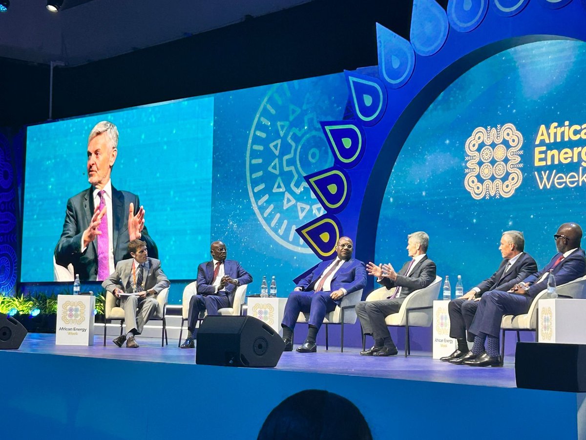 <a href="/AfentraPLC/">Afentra</a> CEO Paul McDade joined a panel on Brownfield Developments at @AfricaEnergyWeek 2025, Cape Town

The discussion focused on unlocking value from mature basins, extending asset life, exploring new plays, and supporting decarbonisation.

#AET #AEW25 #AEW2025