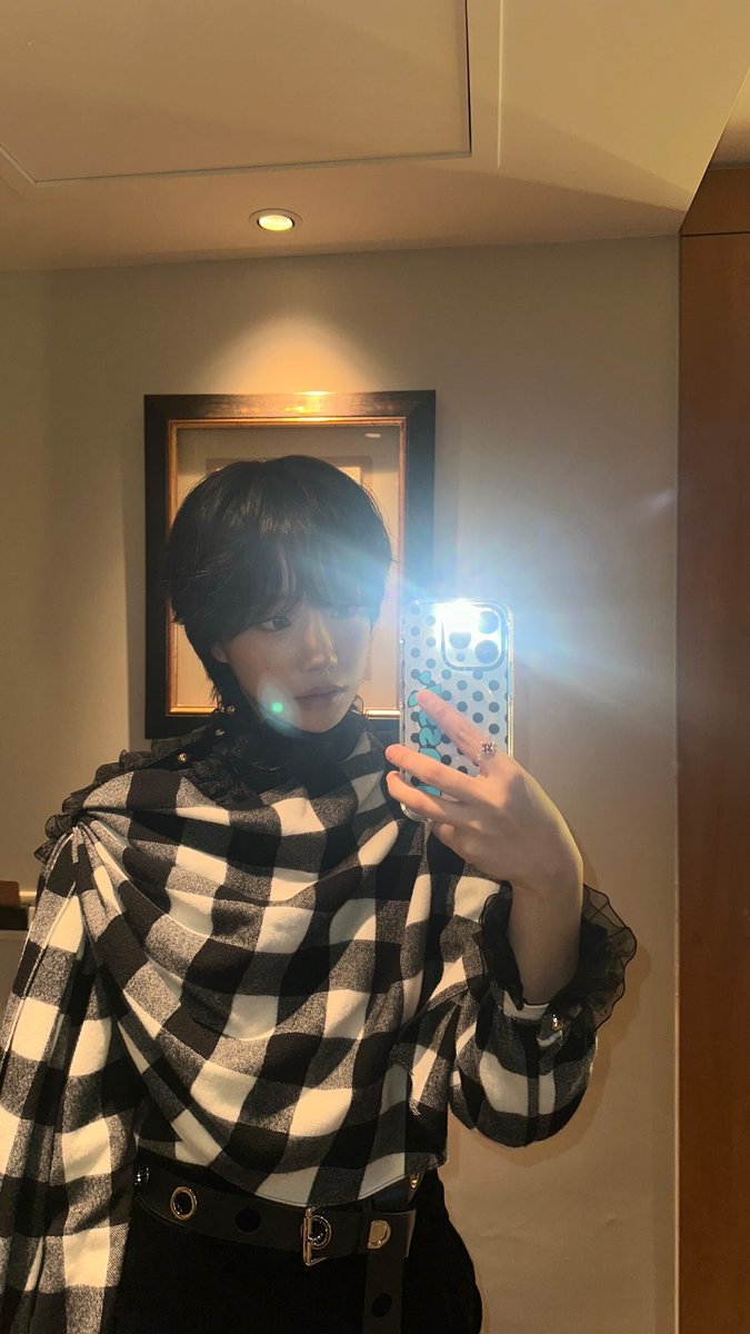 JOYURI_011022's tweet photo. 250930 #조유리 인스타 스토리 https://t.co/JnTob64qtE