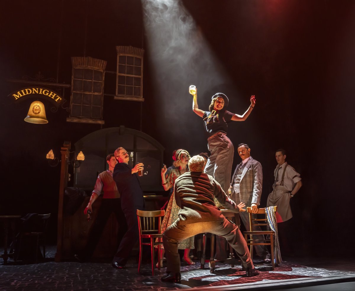 Bradford Theatres tweet media