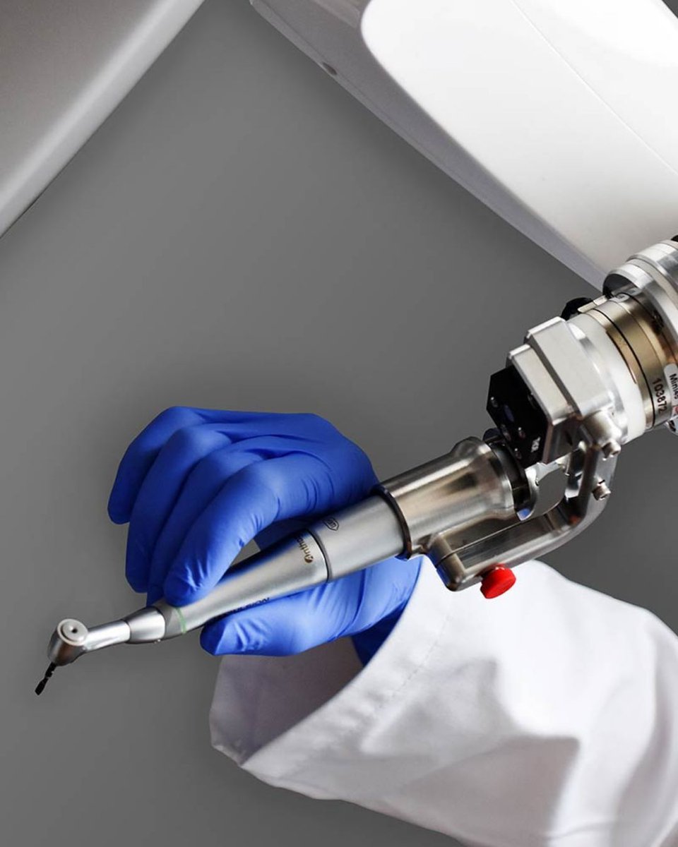 ScottsDentistry's tweet photo. Yomi assists your dentist with robot-guided precision, resulting in:
✅ Minimally invasive surgery
✅ Faster recovery times
✅ Incredible accuracy
✅ More comfortable experience

📍 Scottsdale, AZ | 💻 https://t.co/vdlkP4vbRP | 📞 480-306-8510
#ScottsdaleCenterForImplantDentistry https://t.co/LqO1T7T7uR