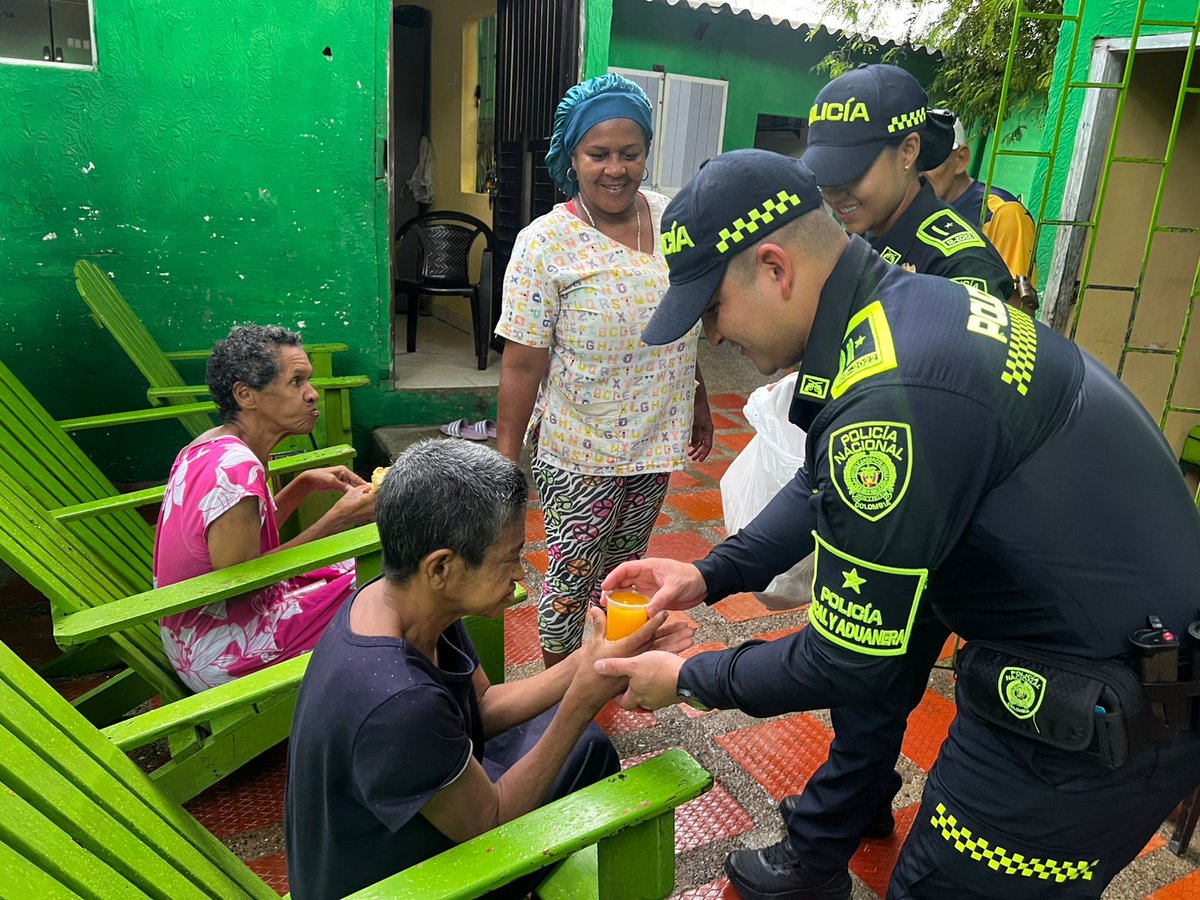 PoliciaCtagena tweet picture