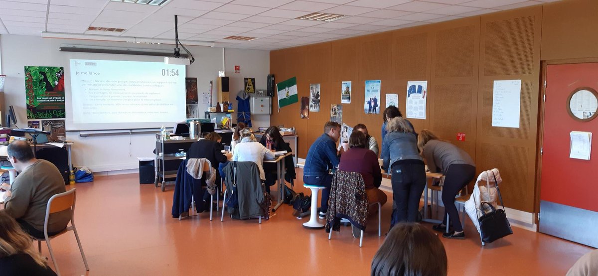 Réseau Canopé Centre-Val de Loire (@canope_dtcvl) on Twitter photo 🛠️💡 J1 de la formation #FIE #EAFC « Coopérer dans des espaces repensés pour mieux vivre ensemble » au collège de Courtenay (45).
Un temps d’échanges et d’expérimentations pour repenser les espaces scolaires au service du collectif.
<a href="/ac_orleanstours/">Académie d'Orléans-Tours</a> 🛠️💡 J1 de la formation #FIE #EAFC « Coopérer dans des espaces repensés pour mieux vivre ensemble » au collège de Courtenay (45).
Un temps d’échanges et d’expérimentations pour repenser les espaces scolaires au service du collectif.
<a href="/ac_orleanstours/">Académie d'Orléans-Tours</a>
