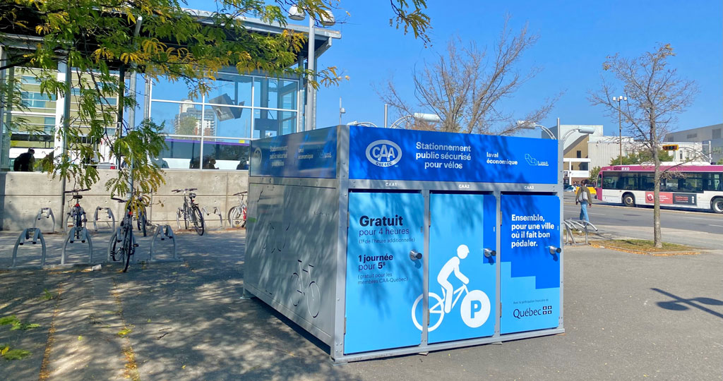Vélo 🚴 | Les Lavalloises et les Lavallois qui se déplacent à vélo ont maintenant accès à une nouvelle option pratique pour stationner le leur en toute sécurité au centre-ville de Laval. 
➡️bit.ly/4gOIA5l