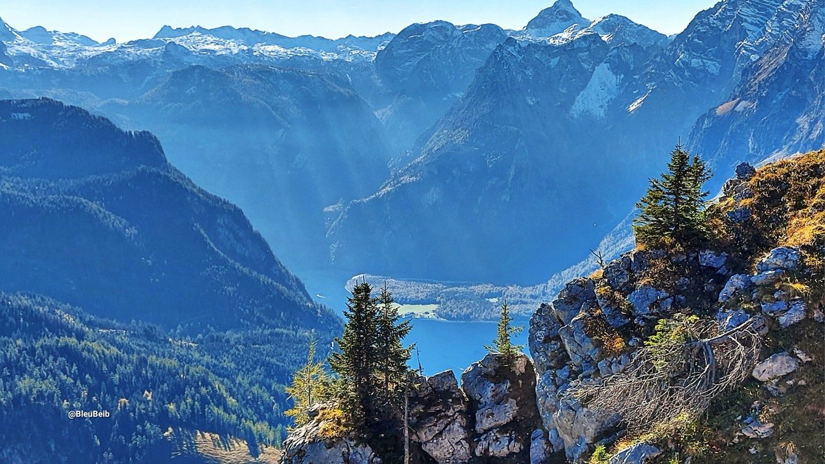 BleuBeib's tweet photo. Hiking view 
Berchtesgaden 
.
#germany #berchtesgaden #hiking #mountains #naturelovers #alps #nature https://t.co/5sabpHLirv