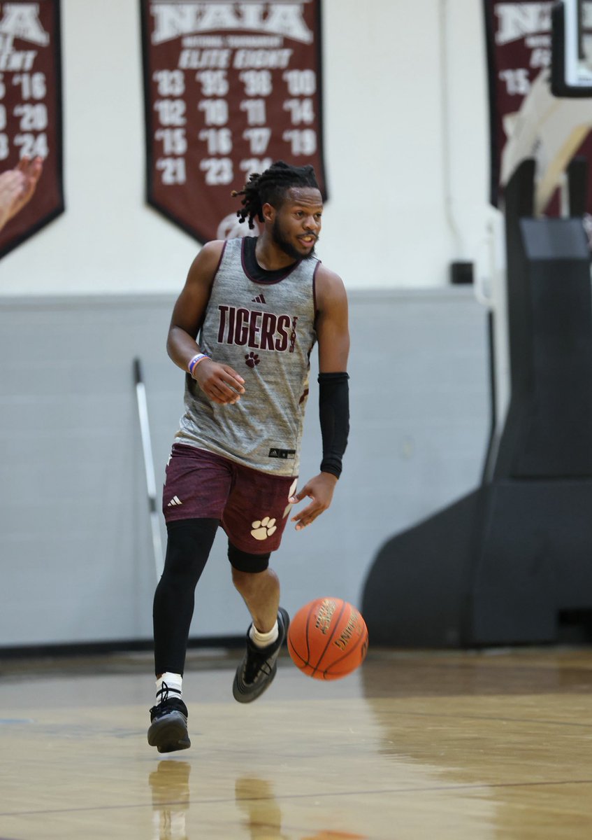 Less than 4️⃣ weeks until basketball.