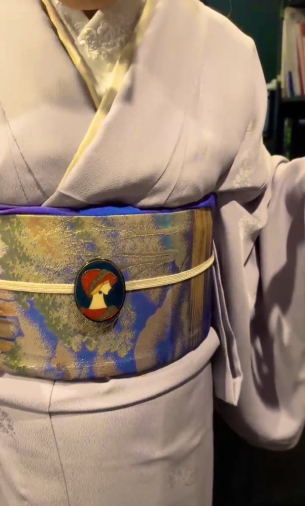 先日の縛研にて、薫ママの和装コーデ。
昭和レトロモダンなデザインも、とってもお似合いな薫ママをご覧下さいませ✨💎✨
10月の着姿も、考えるのが楽しみです👘🐈✨