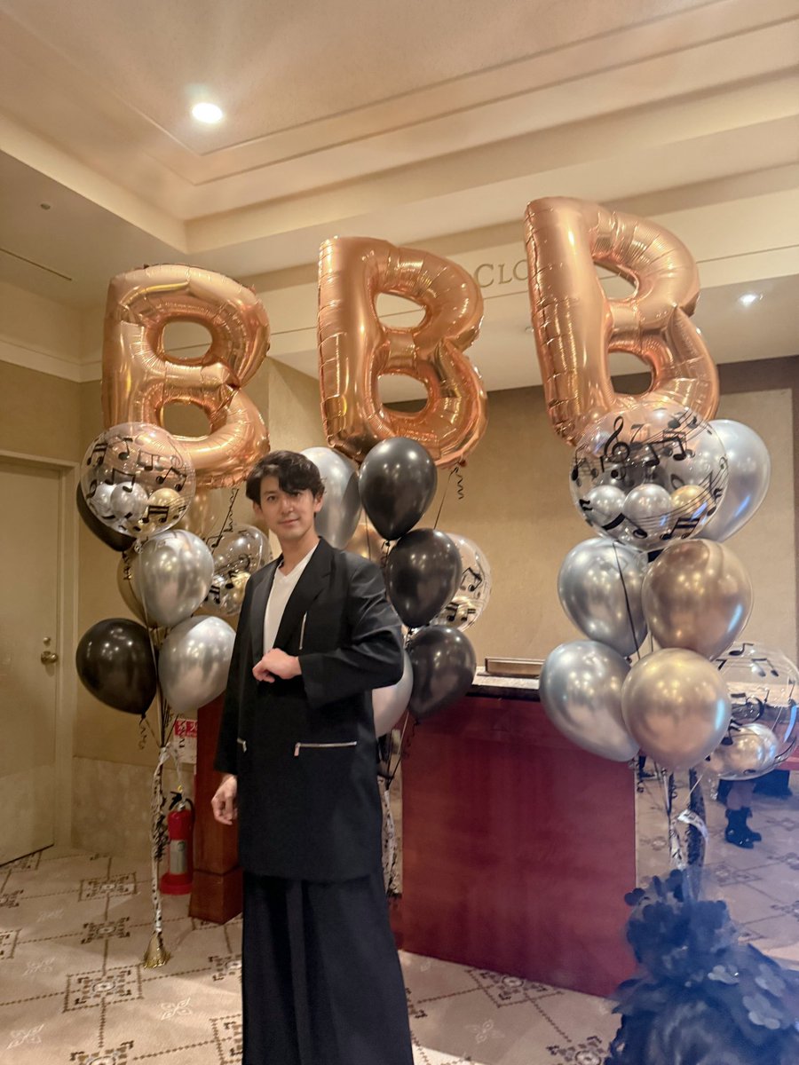 #ビッグバンドビート
長い歴史を築き上げてきた関係者の皆様に最大のリスペクトです
そして最終回は劇場の外でも多くの皆様が見守られていたとのこと
本当に本当にたくさんの方に愛された作品
ドラムを叩くミッキーを観られなくなるのはとても寂しいですがたくさんの想い出を作らせていただきました