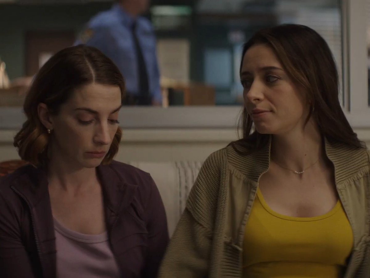 📣We have a Must-Read Interview with #BrilliantMinds guest-star #MollyBernard tvfanatic.com/molly-bernard-… She chatted about her friendship with #ZacharyQuinto and her instant chemistry with her on-screen sister.