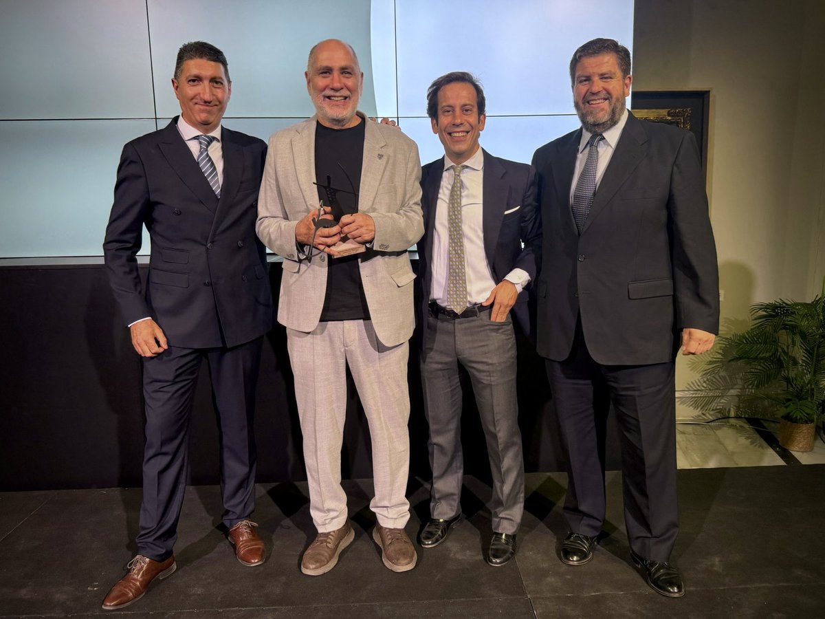 𝐀𝐧𝐭𝐨𝐧𝐢𝐨 𝐆𝐚𝐥𝐥𝐚𝐫𝐝𝐨 tweet media