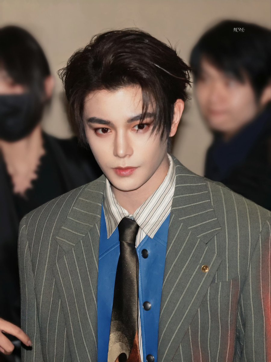 ryandingyuxi's tweet photo. @TheePopCore Congrats, Ding Yuxi π
#DingYuxi_VersaceMFW
@Versace #DingYuxi #DingYuxixVersace #Verasace https://t.co/4omBUNPtrw