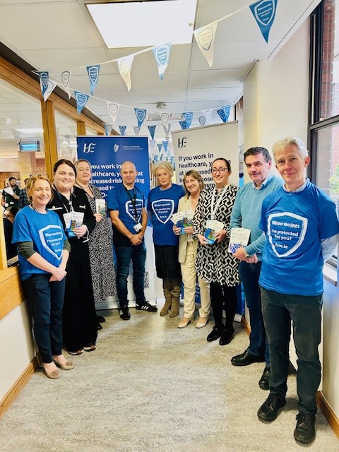 CMH Senior Management Team showing their support for this year's Flu Vaccination Campaign 💉
Getting the vaccine protects you, your loved ones, and our community, together we can keep patients, staff and families safe this winter 💙 #fluvaccine <a href="/HSELive/">HSE Ireland</a>