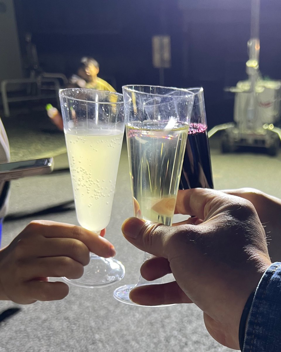 akiraboogie's tweet image. 先日は夜のワインまつりにお越し頂いた皆様！主催、スタッフの皆様！
ありがとうございました🙇‍♂️🙇‍♀️

次回は10/12（日）なはんプラザ
えふえむ花巻開局15周年
ファン感謝祭 開催
ステージイベントにて♬
お待ちしております🙏

#石川愛彩 
#高橋輝 
#fmone 
#なはんプラザ 
#stadioazito 
#キミハナビ