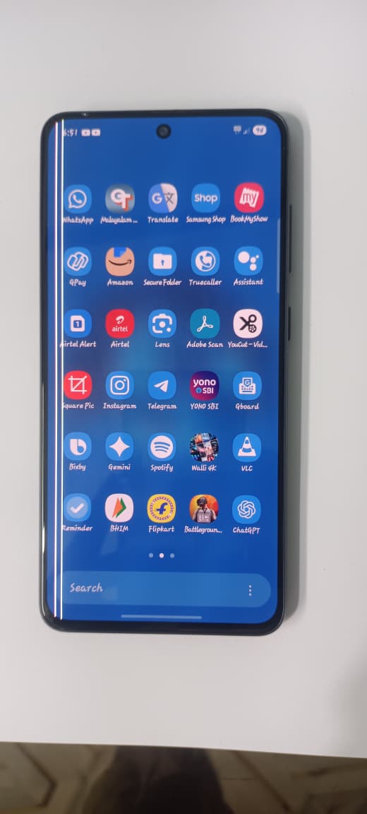iamsandheep's tweet image. After the Android 15 update, my #S21FE developed the green line issue. After consulting the nearest Samsung service center, they refused to replace the display. Being a reputed company like @SamsungIndia, I didn&apos;t expect this from you. #GreenLineIssue @SamsungIndia