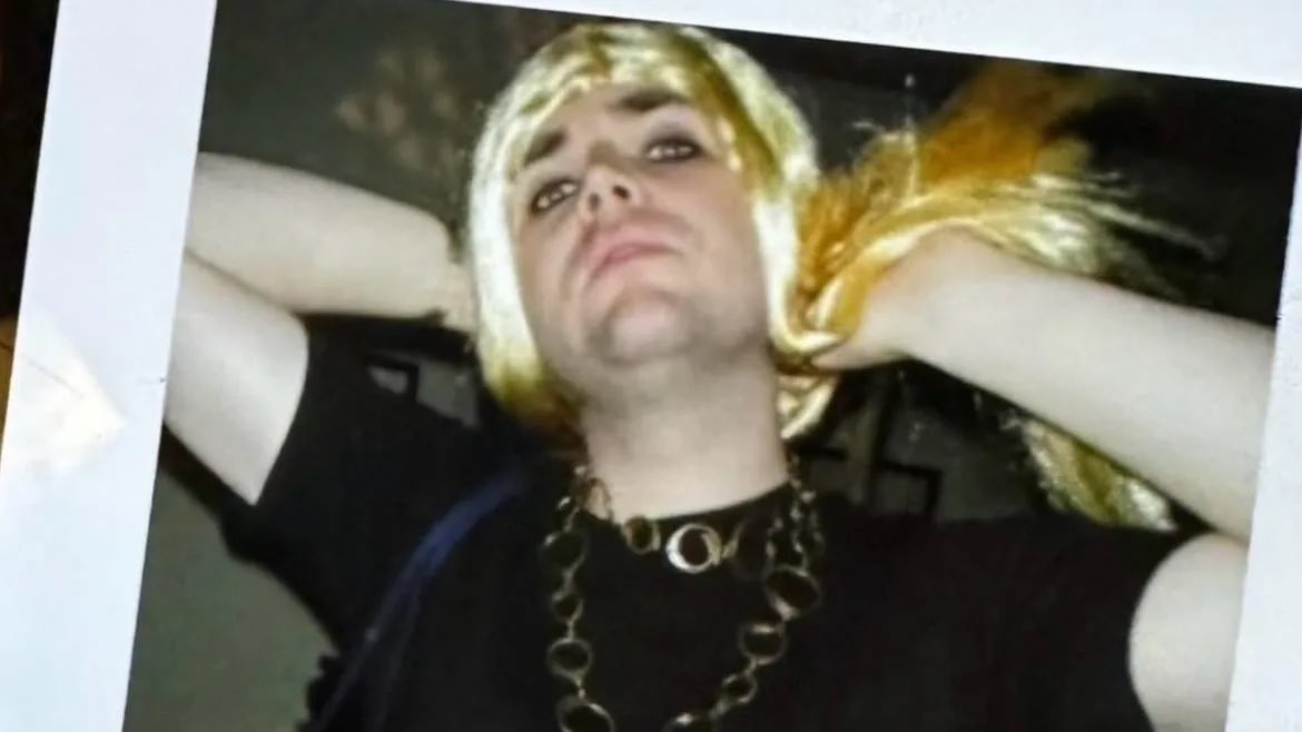 Californiakyllo's tweet photo. @RapidResponse47 @VP JD Vance is a lying drag queen https://t.co/1dCbdK4v7c